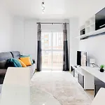 Cozy Overlooking Estepona's Marina! Apartamento