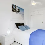 Cozy Overlooking Estepona's Marina! Apartamento