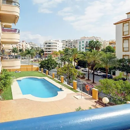 Апартаменты Cozy Overlooking Estepona's Marina!