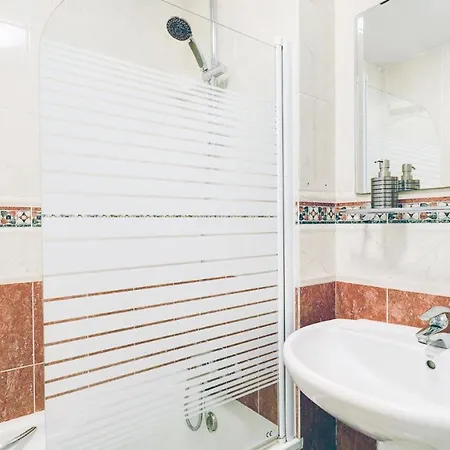 Daire Cozy Overlooking Estepona's Marina!