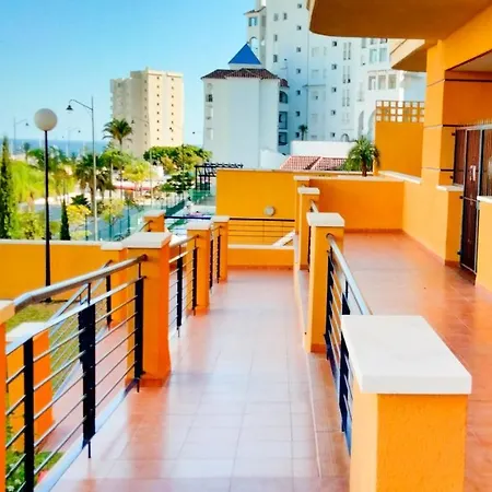Cozy Overlooking Estepona's Marina!