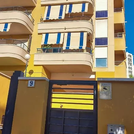 Cozy Overlooking Estepona's Marina! Apartment *