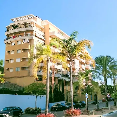 Daire Cozy Overlooking Estepona's Marina! *