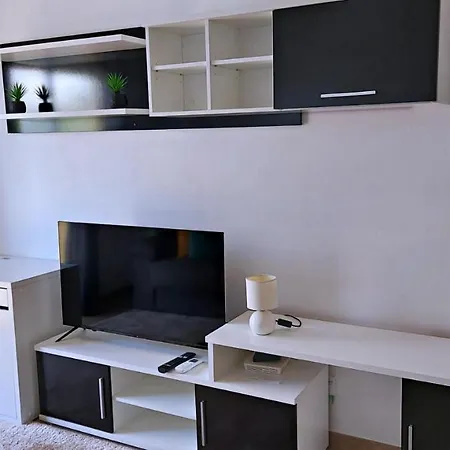 Apartment Cozy Overlooking Estepona's Marina! Estepona