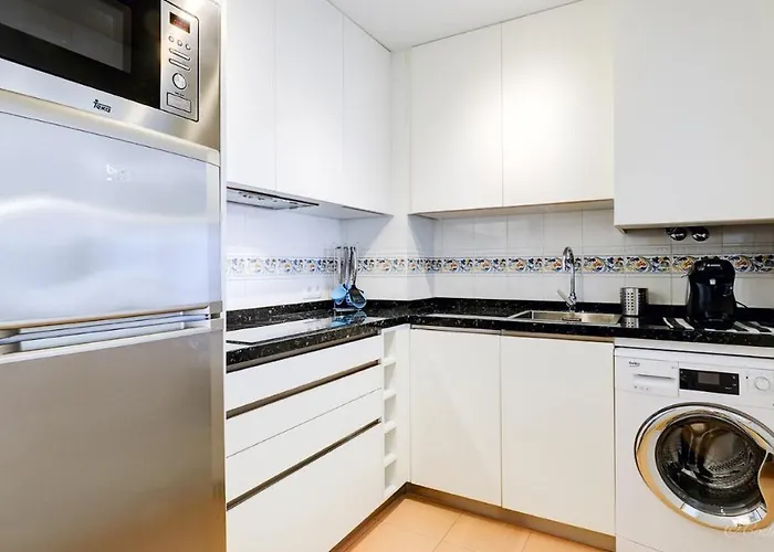 アパート Cozy Overlooking Estepona's Marina! *