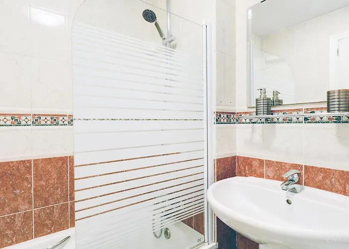 Apartment Cozy Overlooking Estepona's Marina!