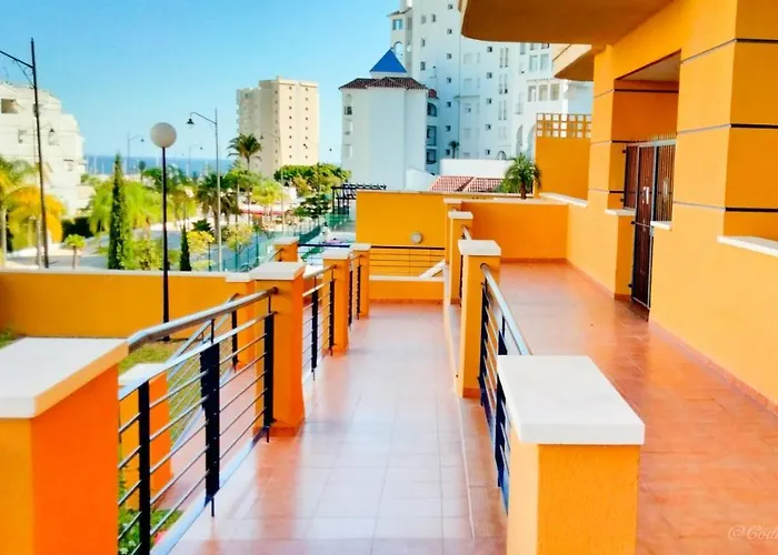 Cozy Overlooking Estepona's Marina!