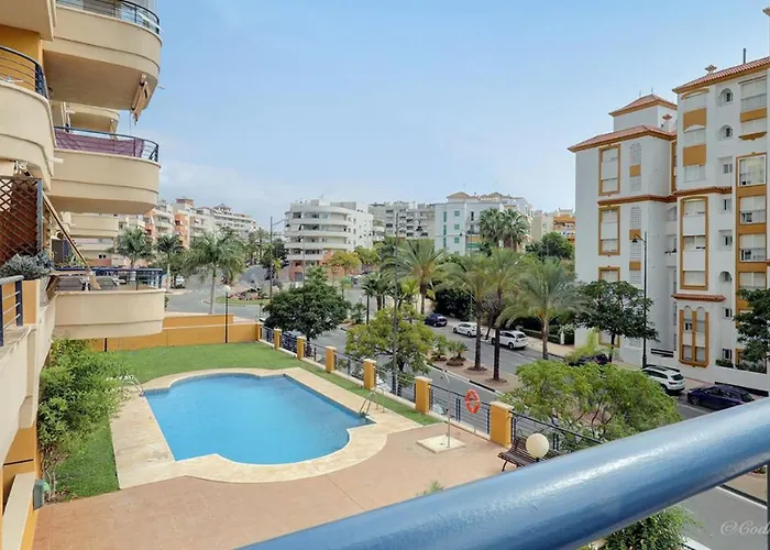 Cozy Overlooking Estepona's Marina! Apartment Estepona