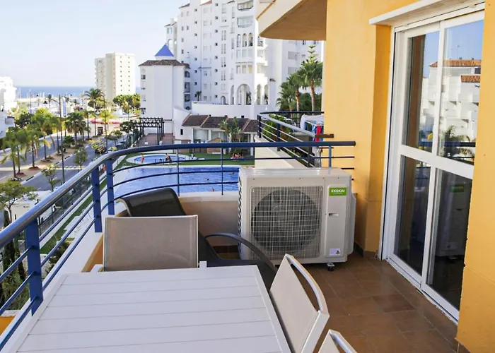 Apartment Cozy Overlooking Estepona's Marina! Estepona