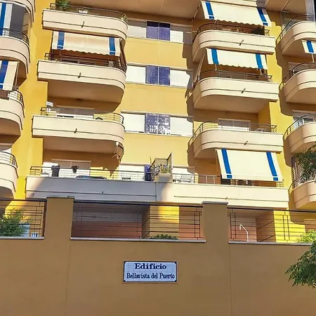 Cozy Overlooking Estepona's Marina! Estepona