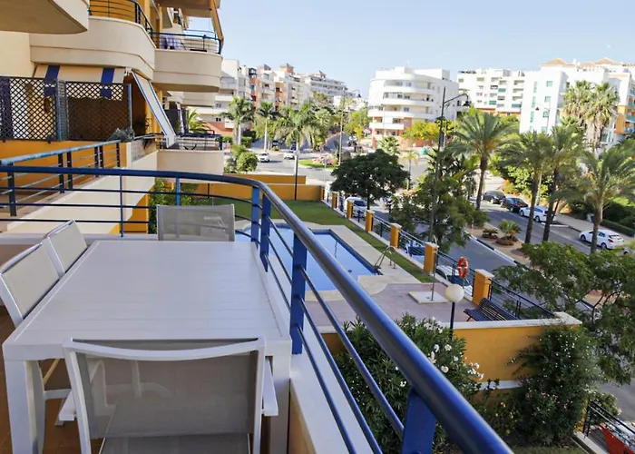 Lejlighed Cozy Overlooking Estepona's Marina! *