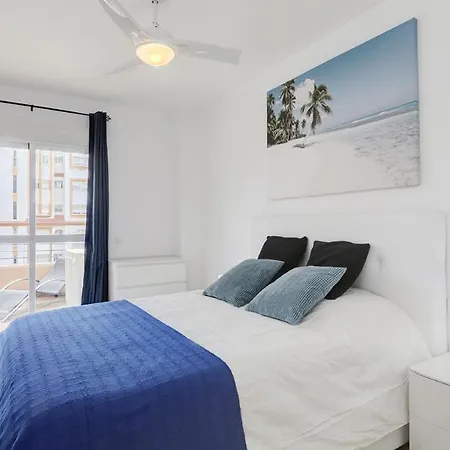 Cozy Overlooking Estepona's Marina! Apartament Estepona