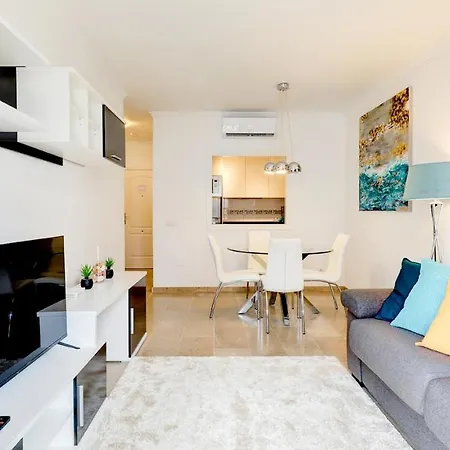 Cozy Overlooking Estepona's Marina! Estepona