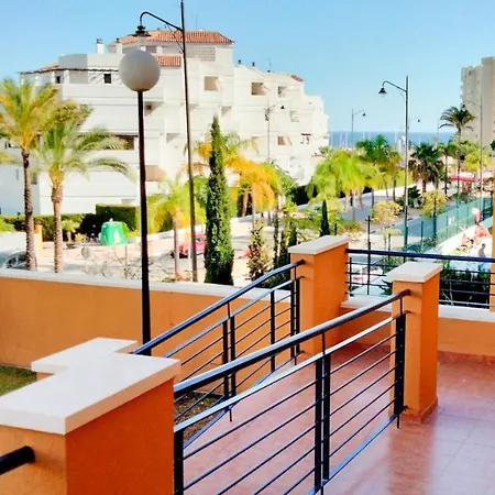 Cozy Overlooking Estepona's Marina! Apartament *