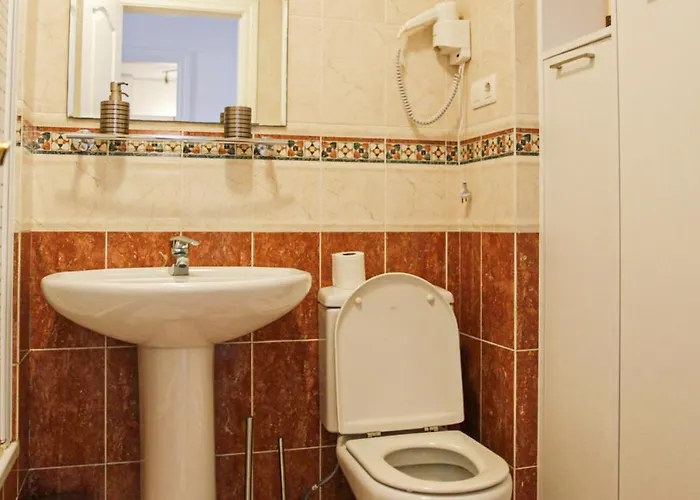 Daire Cozy Overlooking Estepona's Marina! *