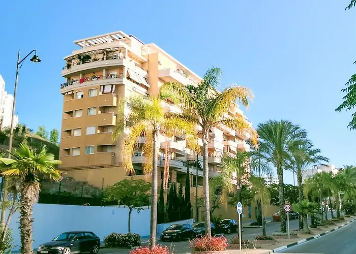 Daire Cozy Overlooking Estepona's Marina! *
