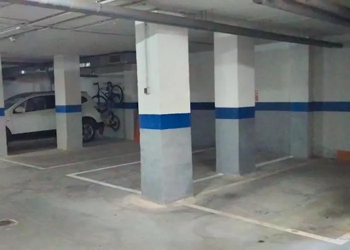 Cozy Overlooking Estepona's Marina!