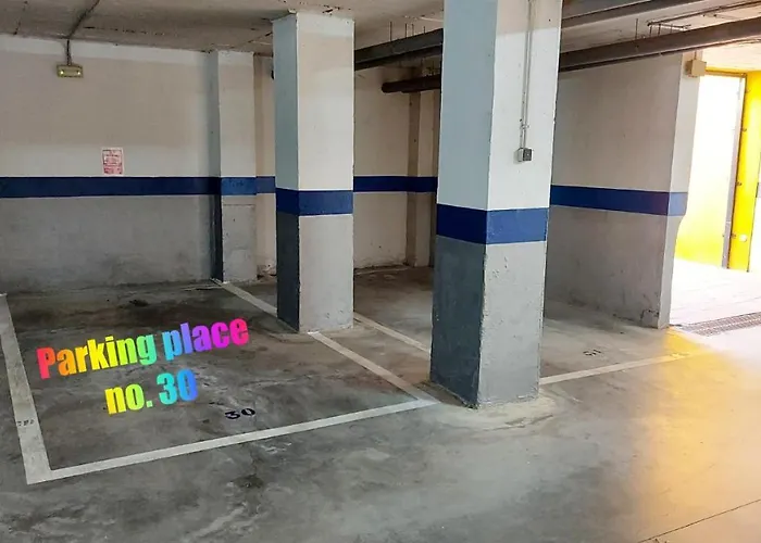 Cozy Overlooking Estepona's Marina! * Estepona